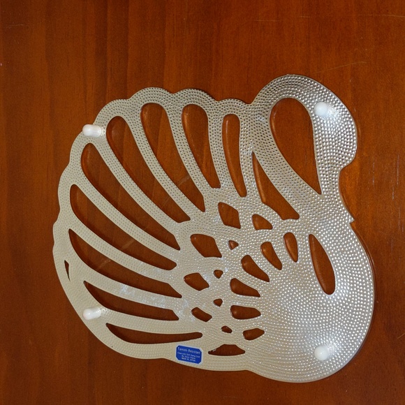 Swan Trivet Vintage Mid Century Silver Metal Hollywood Regency Kitchenware Shiny - Picture 2 of 3